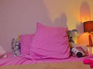 liiliie-petite live webcam show