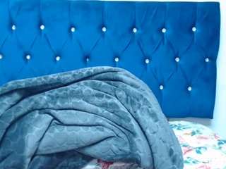 SexyLo0la live webcam show