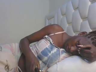 cuteshylinda live webcam show