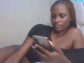 cuteshylinda live webcam show