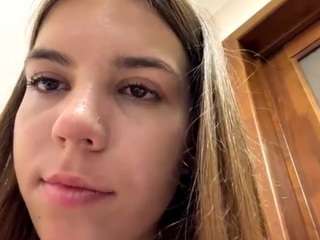 le modèle abbymenches est en webcam porno dans un show sur le site camsoda, il possède les tags suivants: brown eyes,cock rating,doggy style,erotic dance,facial piercings,flashing,no drinking,no smoking,skinny,striptease,teen 18,tiny tits,young adult,brown hair,hd