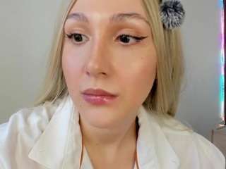 le modèle carollmay est en webcam porno dans un show sur le site camsoda, il possède les tags suivants: blowjob,cum,dildo,dildo or vibrator,natural,sexy,shaved pussy,striptease,young adult,big tits,curvy,hd,vr