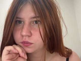 Emma live webcam show
