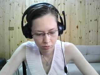 Emma live cam preview