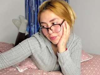 hyunjooo live webcam show