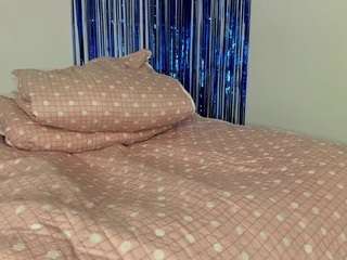 Hyunjooo live webcam show