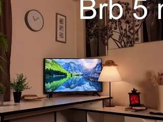 Miriam-Boshe live cam — black hair, body massage, brown eyes