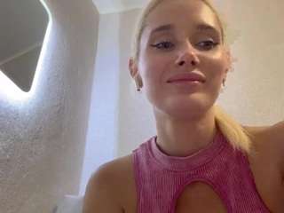 le modèle sharellarcand est en webcam porno dans un show sur le site camsoda, il possède les tags suivants: athletic,cock rating,doggy style,erotic dance,foot fetish,green eyes,no drinking,spanking,tiny tits,blonde hair,hd