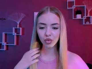 Questo modello è in diretta ora. viola-sweet