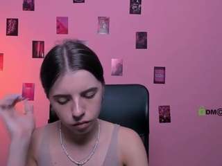 viola-sweet live webcam show