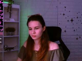 angie-foxy