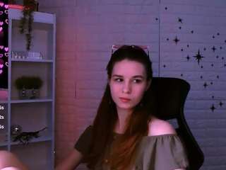 angie-foxy