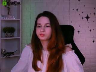 angie-foxy