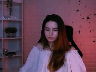 angie-foxy