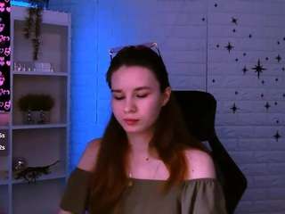 angie-foxy