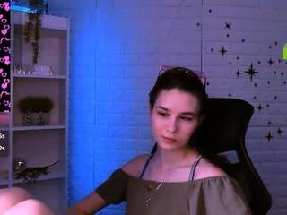 angie-foxy