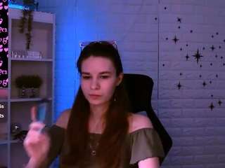angie-foxy