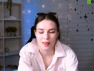 angie-foxy