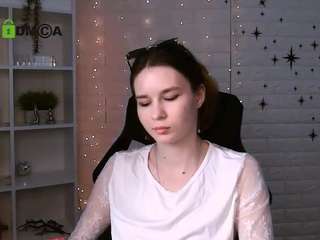 angie-foxy