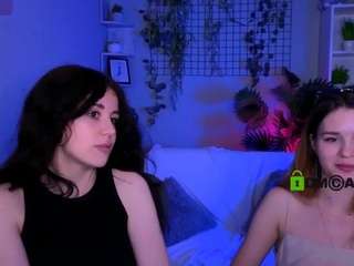 angie-foxy