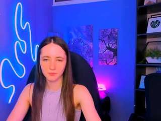 angie-foxy