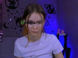 angie-foxy