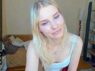 cecilachars's live room