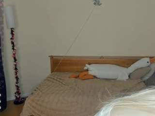 CecilaChars live cam preview
