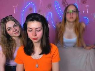 cristin-kisses webcam