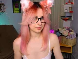 cristin-kisses