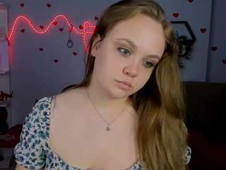 cristin-kisses