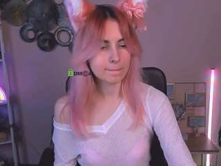 cristin-kisses