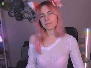 cristin-kisses
