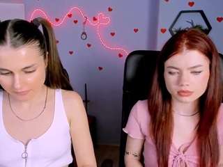 cristin-kisses