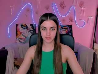 cristin-kisses