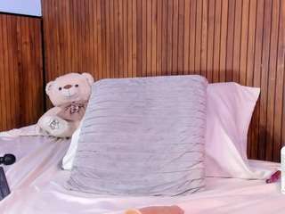 dulce-charm live webcam show