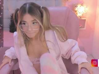 dulcepowll live webcam show