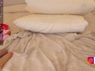 Dulcepowll live cam preview