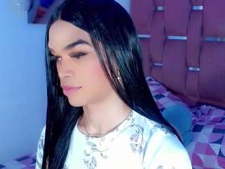 Gaby_sexy_doll_ts