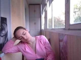 le modèle lakeshaheyward est en webcam porno dans un show sur le site camsoda, il possède les tags suivants: anal,big tits,brown hair,camel toe,facial piercings,fingering,full nudity,genital piercings,green eyes,joi,moaning,nipple piercings,no drinking,orgasm,skinny,tattoos