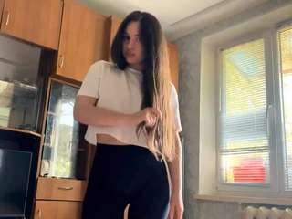 Эта модель сейчас онлайн. octaviahuseth