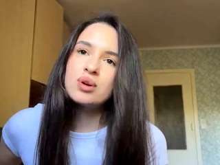 Ten model jest teraz na żywo. octaviahuseth