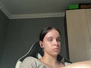 le modèle sanaskowronski est en webcam porno dans un show sur le site camsoda, il possède les tags suivants: ahegao,hazel eyes,young adult,teen 18,tease,tattoos,squirter,spank,skinny,shaved pussy,pussy,no drinking,asshole,horny,naked,hairy pussy,dildo or vibrator,athletic,blowjob,cowgirl