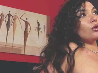 selenaalluree live webcam show