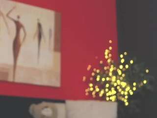 selenaalluree live webcam show