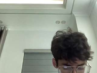 Trillionzrecords's cam show statistics and live stream