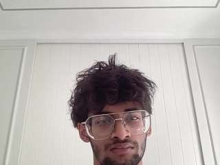 trillionzrecords live cam preview