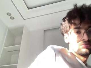 trillionzrecords live cam preview