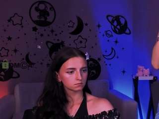 caroline-honeyy
