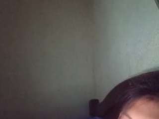 kumy2002 live webcam show